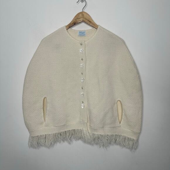 1960s Julius Berger Knit Sweater Cape Poncho One Size Acrylic Cape Pearls Bows - Picture 5 of 7